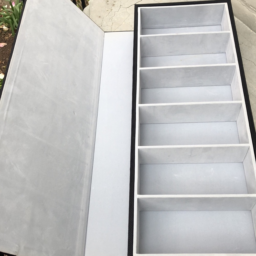 Frame case - Picture 4 of 4